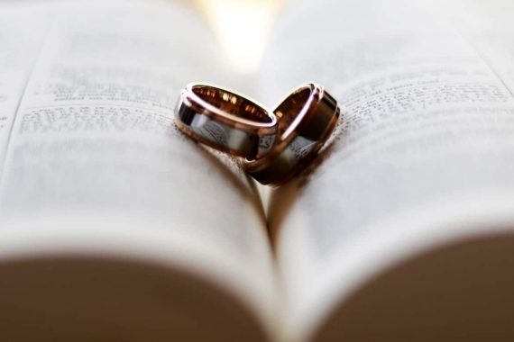 5 Bible Verses For Wives Struggling In Their Marriage